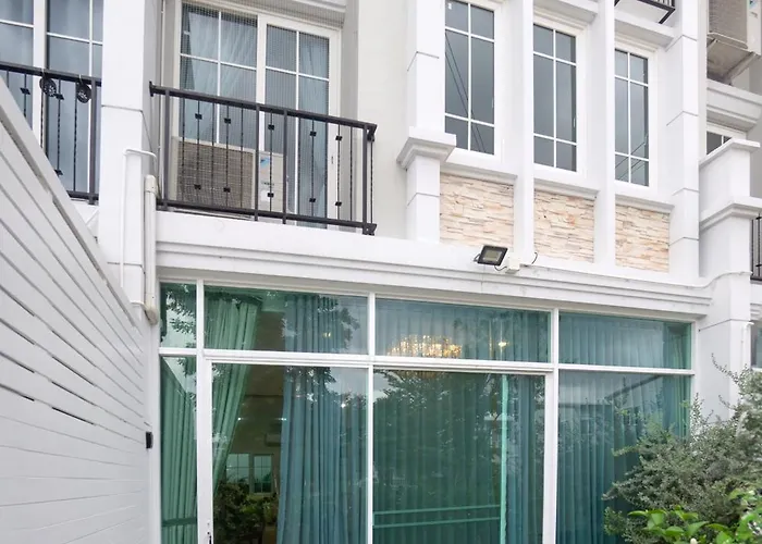 Garden House For 11 Guests Near Safari World With Pool Access * バンコク都