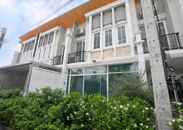 別荘 Garden House For 11 Guests Near Safari World With Pool Access