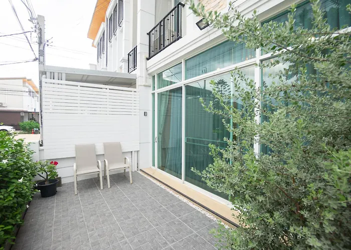 別荘 Garden House For 11 Guests Near Safari World With Pool Access *